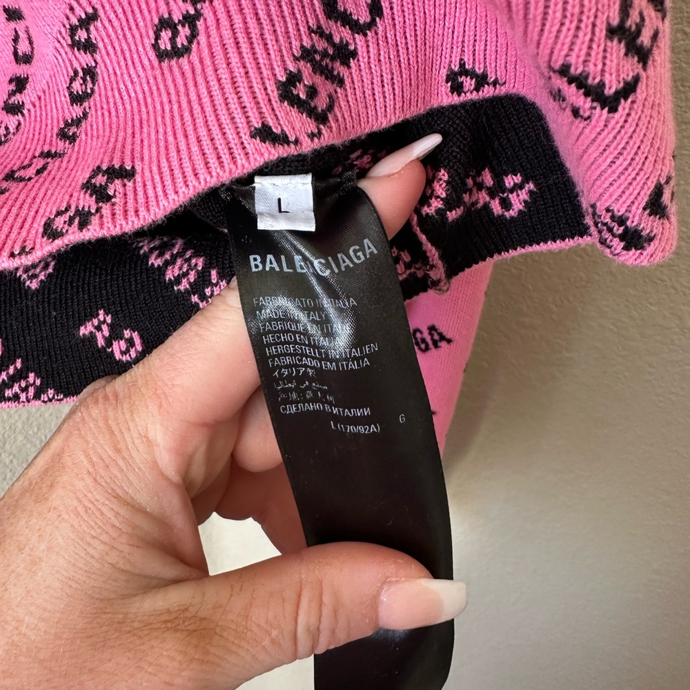 Balenciaga Swester - Pink. Size Large. Worn Once - Picture 2 of 3